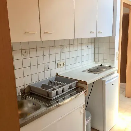 Apartment Bavarian - A94 Autobahn Heldenstein