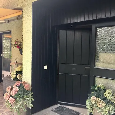 Bavarian - A94 Autobahn Apartment Heldenstein